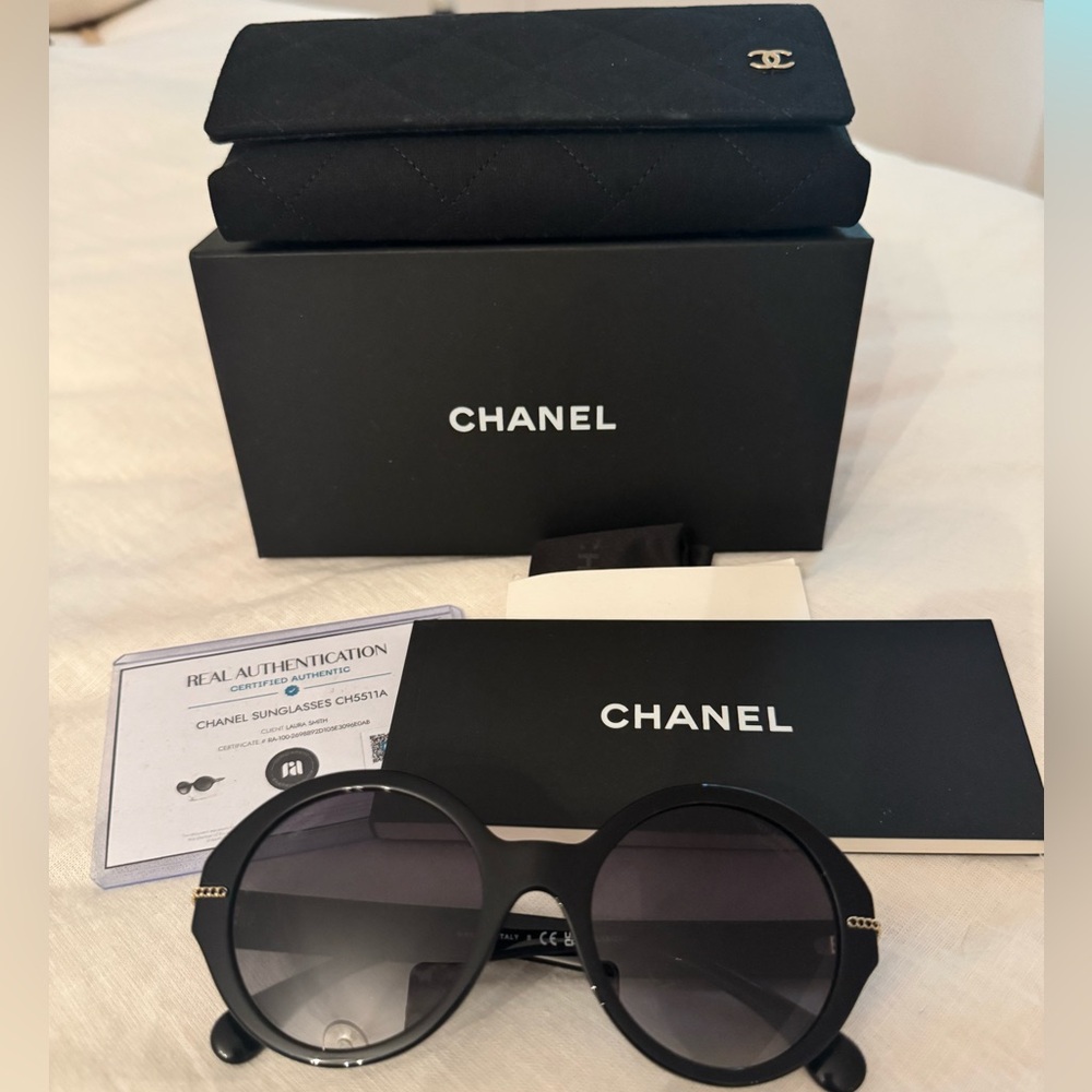 CHANEL Black Round Sunglasses